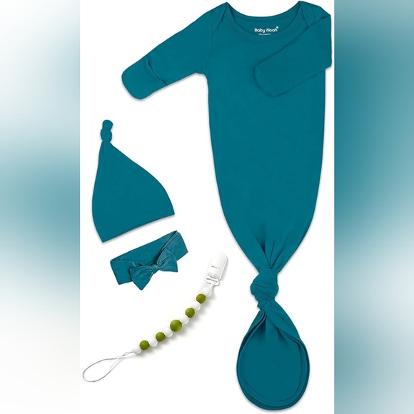 Baby Noah gown set - Picture 1 of 7